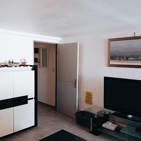Grand Appartement Proche Port Et Plages, 6 A 8 Pers, 3 Chambres, Climatise Agde Exterior photo